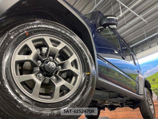 Suzuki JIMNY 2026-04 7220298-12