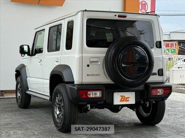 Suzuki JIMNY 2026-02 7220290-12