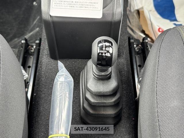 Suzuki JIMNY 2026-04 7220301-26