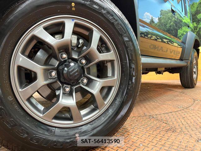 Suzuki JIMNY 2025-10 7220273-12