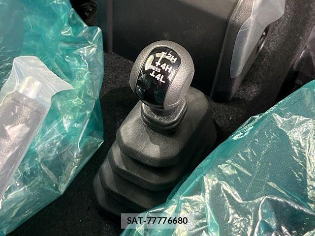 Suzuki JIMNY 2026-04 7220308-2