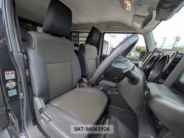 Suzuki JIMNY 2025-05 7220270-3