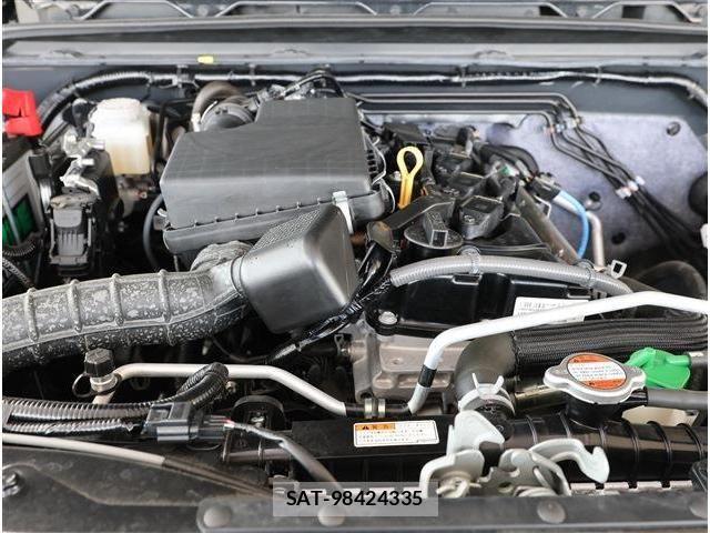 Suzuki JIMNY 2025-04 7220267-17