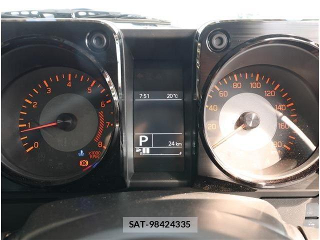 Suzuki JIMNY 2025-04 7220267-4