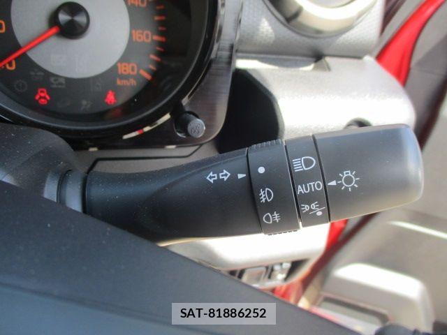 Suzuki JIMNY 2026-04 7220312-15