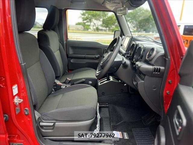 Suzuki JIMNY 2025-04 7251177-15