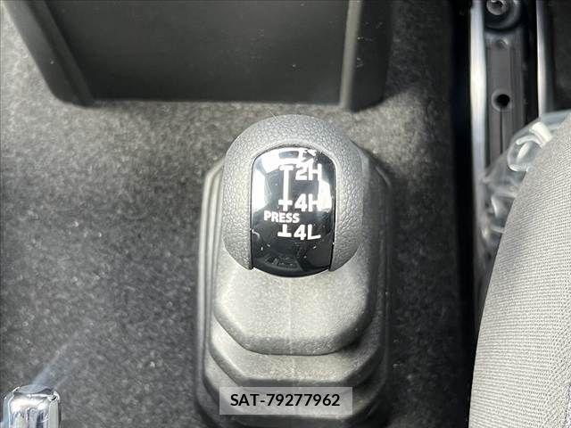 Suzuki JIMNY 2025-04 7251177-25