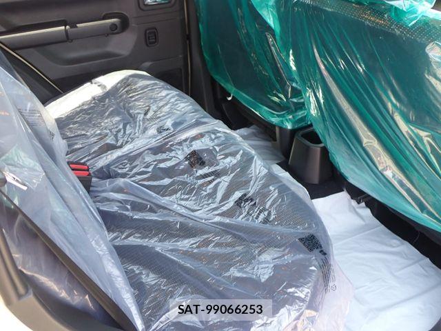 Suzuki JIMNY 2026-05 7251163-24