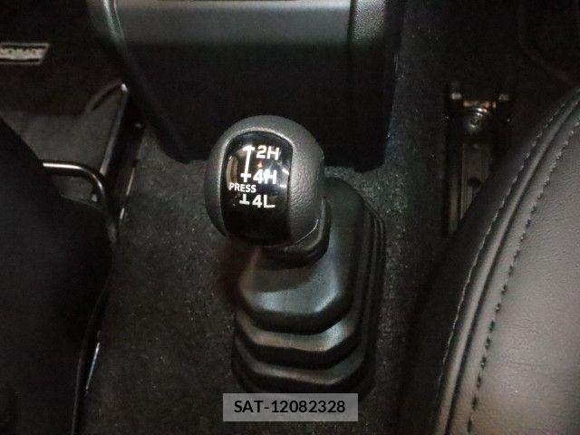 Suzuki JIMNY 2025-05 7251178-18