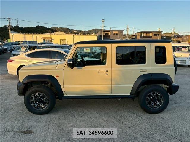 Suzuki JIMNY 2025-11 7327732-9