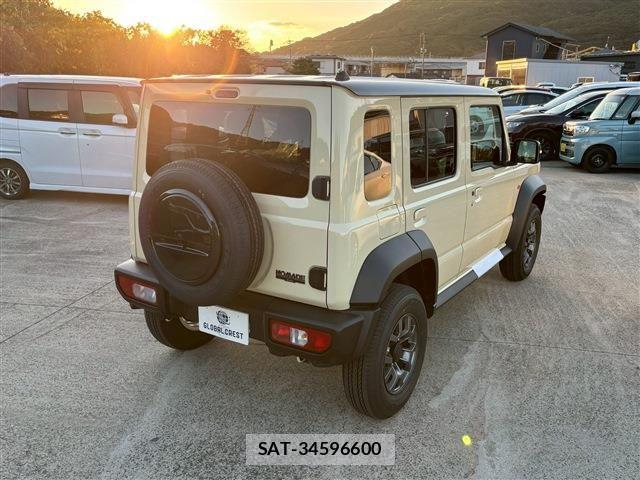 Suzuki JIMNY 2025-11 7327732-12