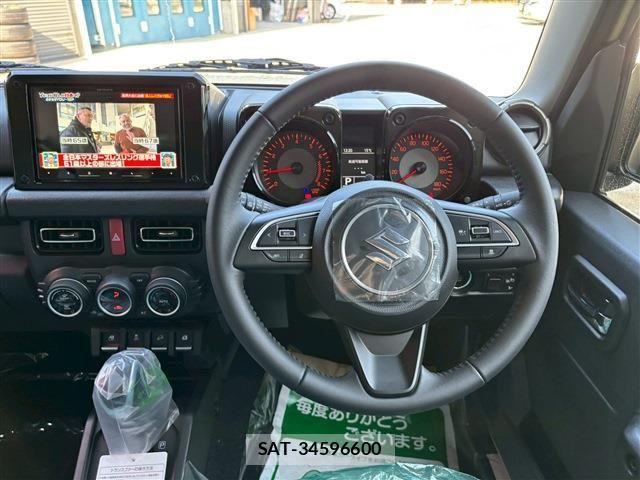 Suzuki JIMNY 2025-11 7327732-17