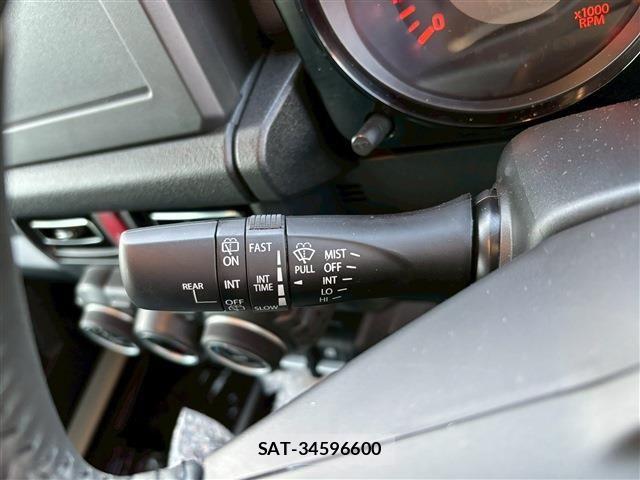 Suzuki JIMNY 2025-11 7327732-23