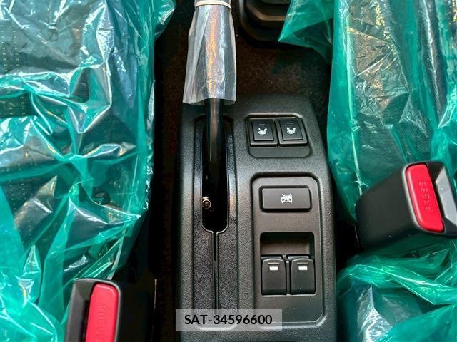 Suzuki JIMNY 2025-11 7327732-26