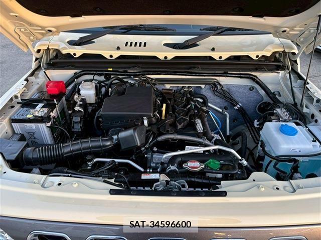 Suzuki JIMNY 2025-11 7327732-28