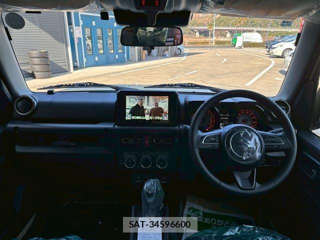 Suzuki JIMNY 2025-11 7327732-2
