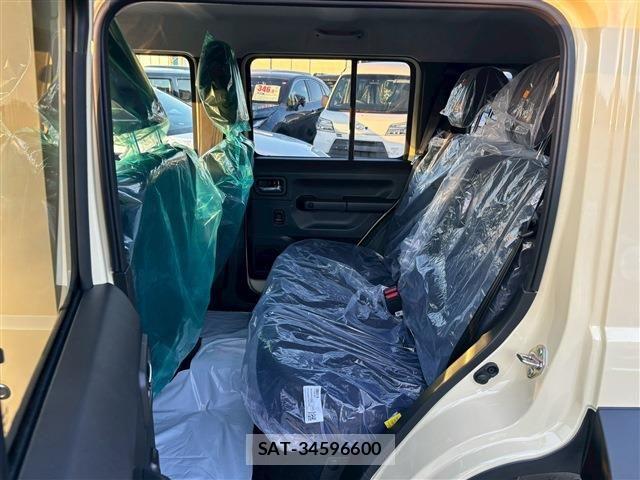 Suzuki JIMNY 2025-11 7327732-4