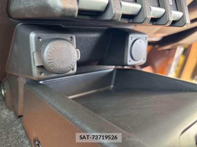 Suzuki JIMNY 2025-10 7327711-15