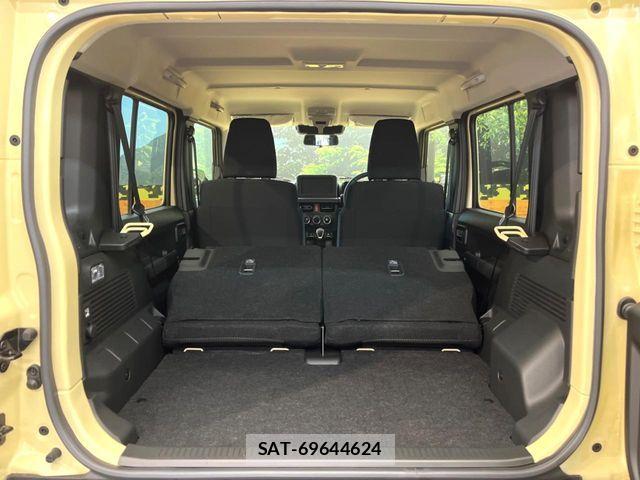 Suzuki JIMNY 2026-01 7327731-9