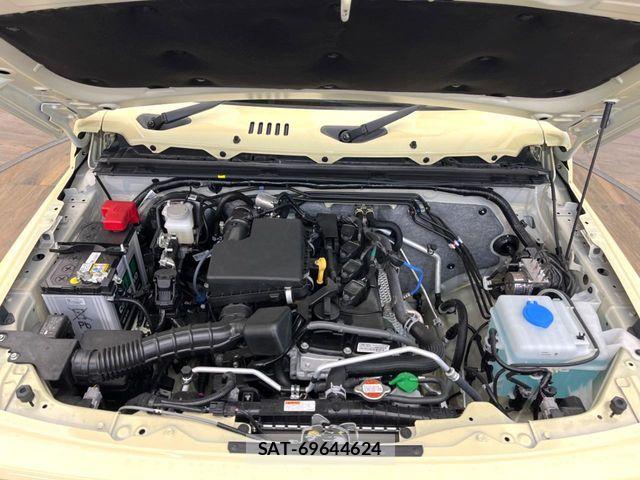 Suzuki JIMNY 2026-01 7327731-17