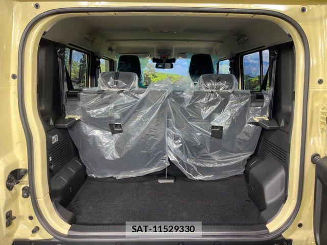 Suzuki JIMNY 2026-03 7327728-9