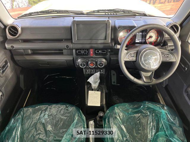 Suzuki JIMNY 2026-03 7327728-1