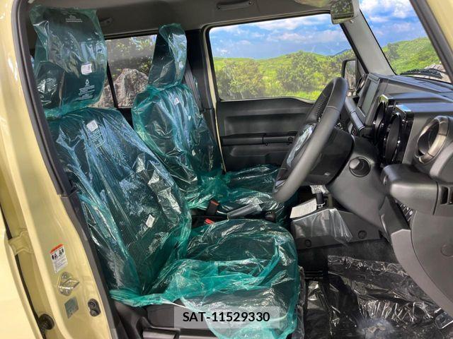 Suzuki JIMNY 2026-03 7327728-7