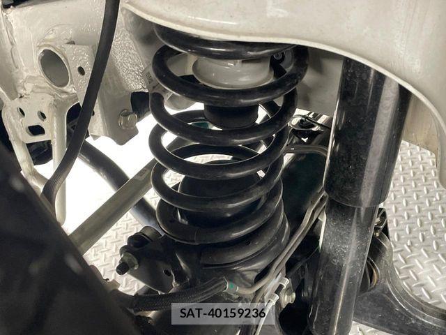Suzuki JIMNY 2025-06 7358276-19