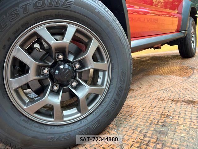 Suzuki JIMNY 2025-06 7358258-12