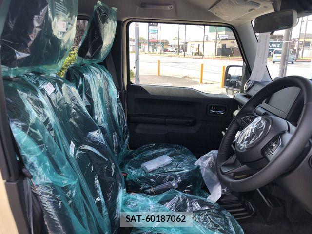 Suzuki JIMNY 2026-04 7358279-15