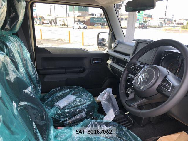Suzuki JIMNY 2026-04 7358279-17