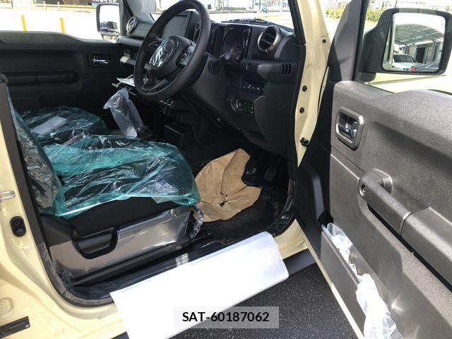 Suzuki JIMNY 2026-04 7358279-18