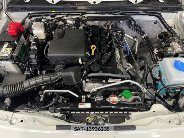 Suzuki JIMNY 2026-05 7501075-17