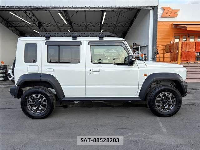 Suzuki JIMNY 2025-06 7617350-11