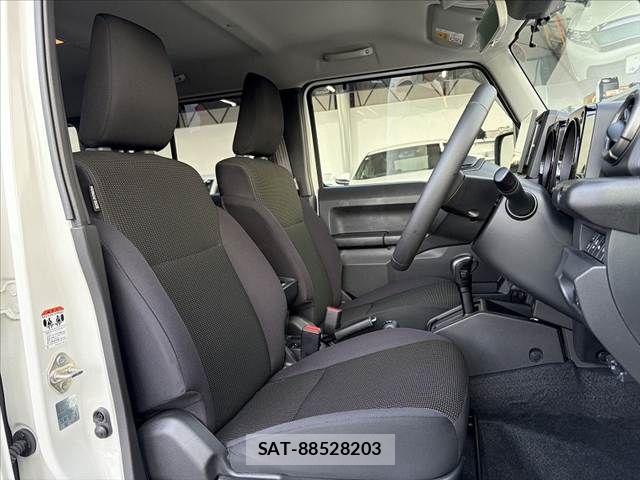 Suzuki JIMNY 2025-06 7617350-15