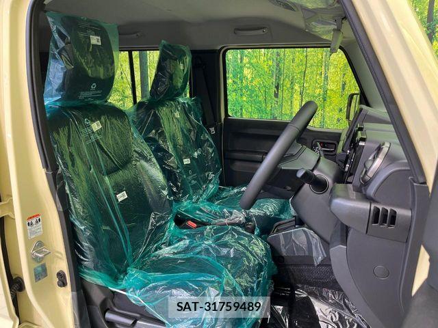 Suzuki JIMNY 2025-04 7617335-9