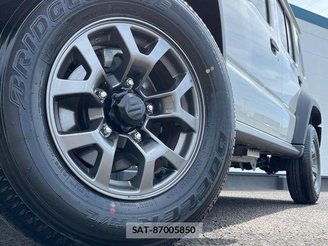 Suzuki JIMNY 2025-06 8074179-12