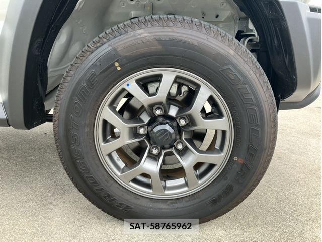 Suzuki JIMNY 2025-06 8099856-4