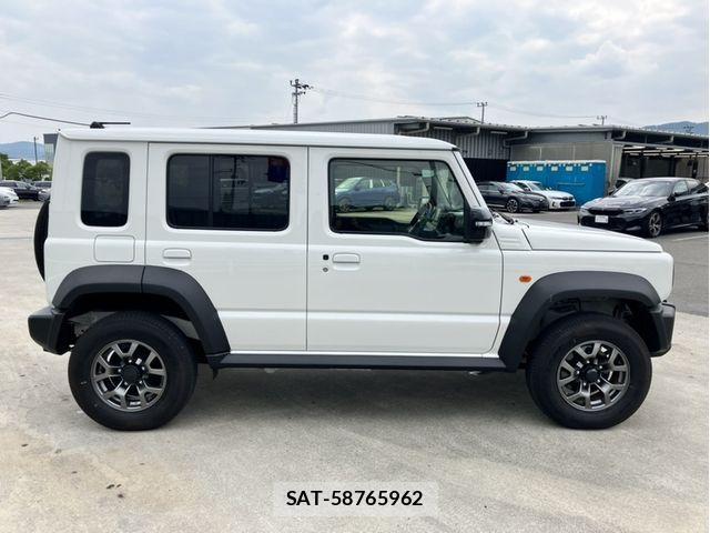 Suzuki JIMNY 2025-06 8099856-5