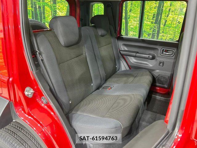 Suzuki JIMNY 2025-04 8208087-8