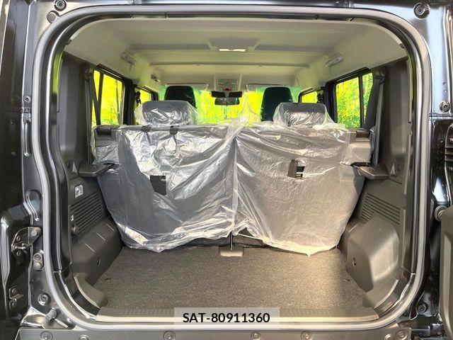Suzuki JIMNY 2025-09 8208083-9