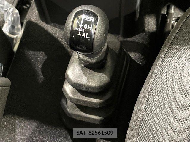 Suzuki JIMNY 2026-05 8208077-3