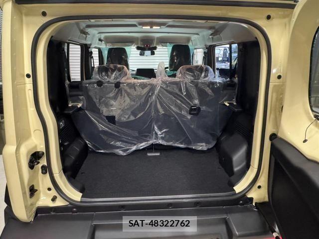 Suzuki JIMNY 2026-03 8208067-13