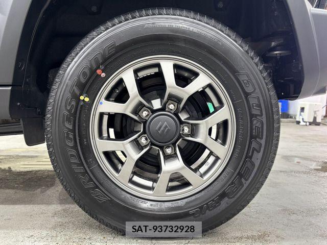Suzuki JIMNY 2026-03 8245552-16