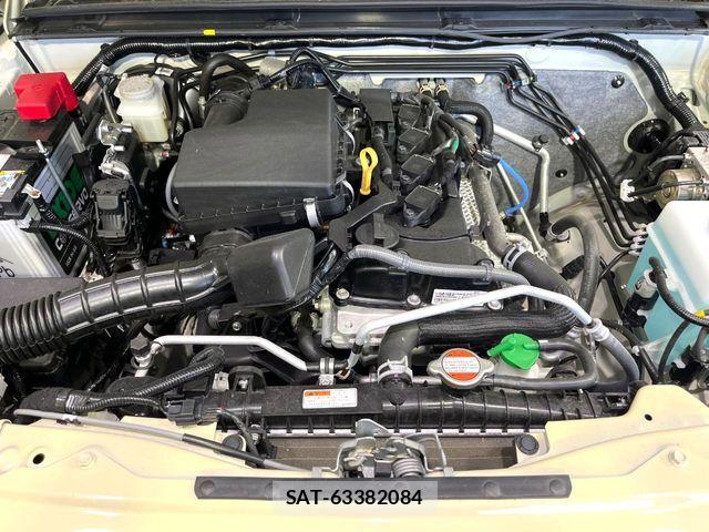 Suzuki JIMNY 2025-12 8314970-17