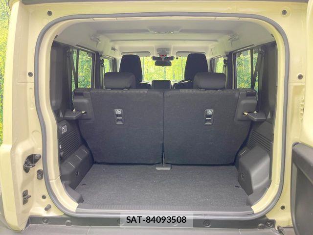 Suzuki JIMNY 2026-04 8336367-9