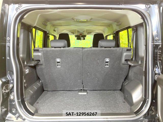Suzuki JIMNY 2026-01 8366500-9