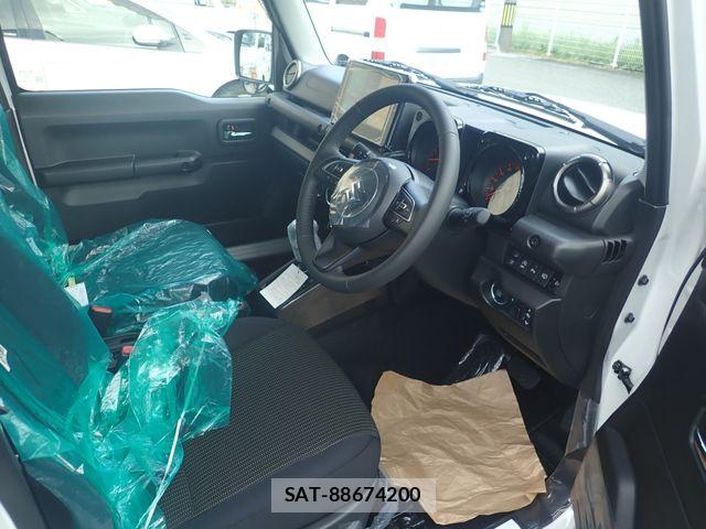 Suzuki JIMNY 2026-07 8366498-4