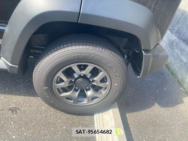 Suzuki JIMNY 2026-03 8366506-3