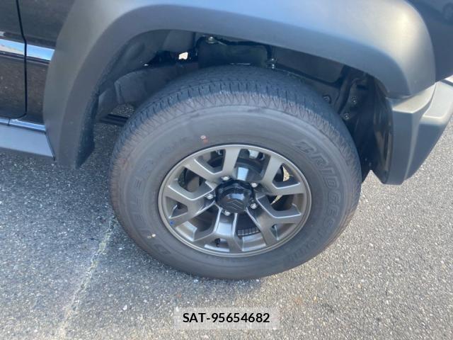 Suzuki JIMNY 2026-03 8366506-5
